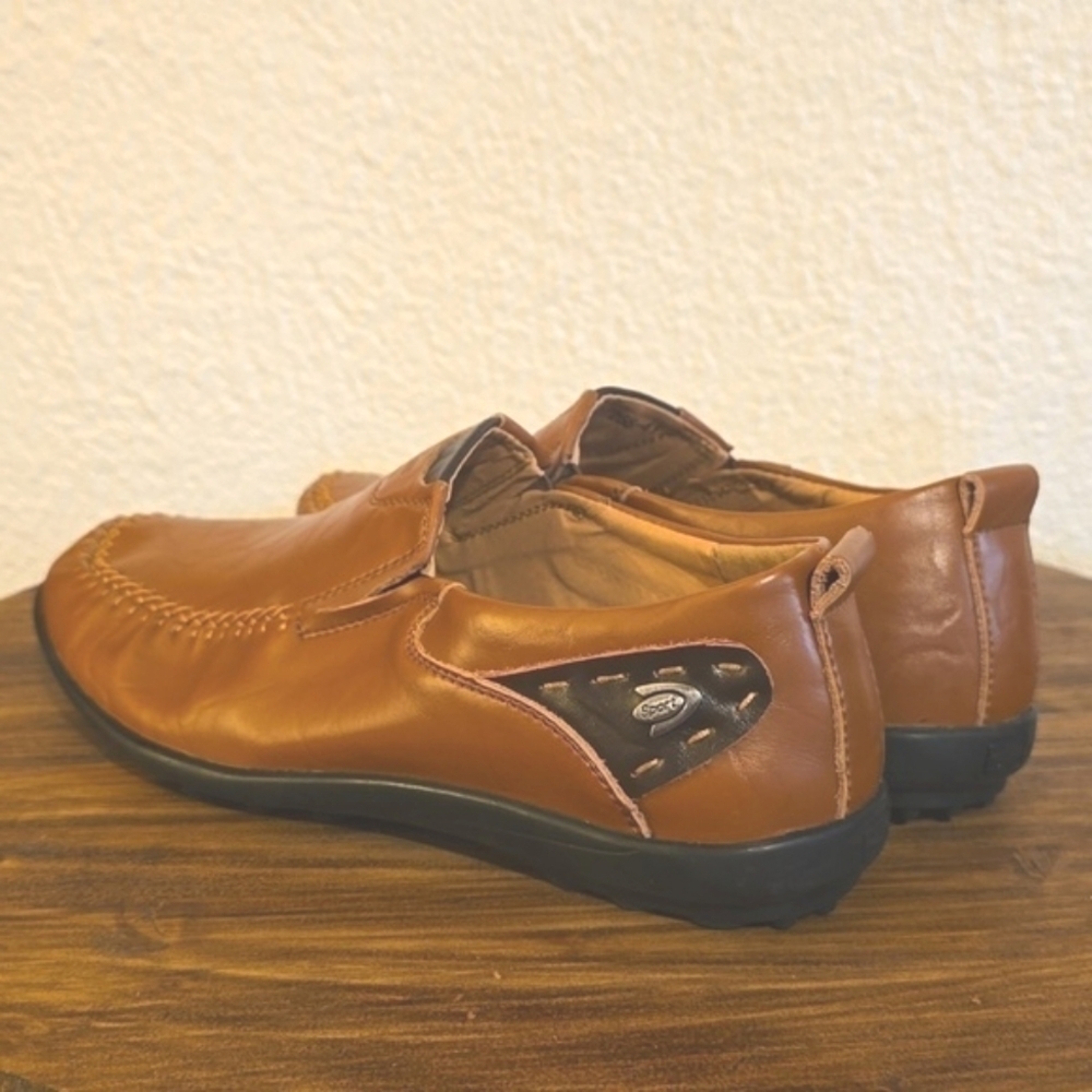 Mens Tan Driving Loafers/ Shoes Neutral Minimalist Slip On Comfort Sz.8 (41)